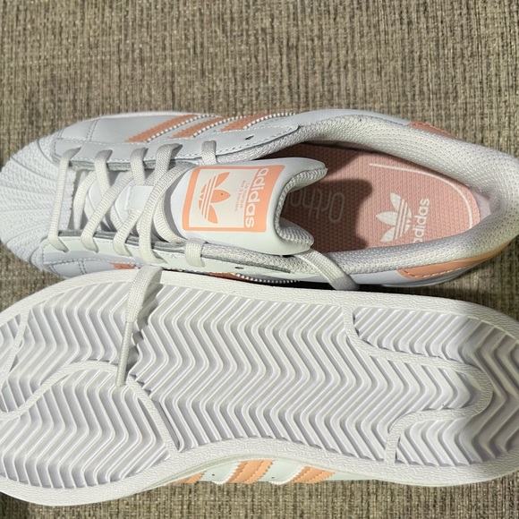 Adidas girls sneakers size 3 brand new. White and peach. - Picture 8 of 13
